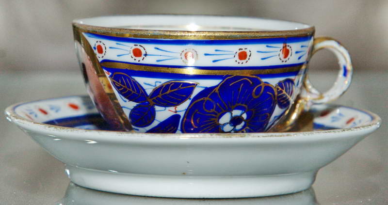 Чашечка кофейная с блюдцем Фарфор, роспись, позолота XIX век 