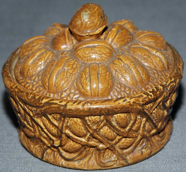Масленка «Орехи»  Фаянс, роспись XIX век