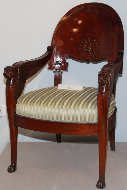 Кресло XIX век. дерево ткань, резьба.